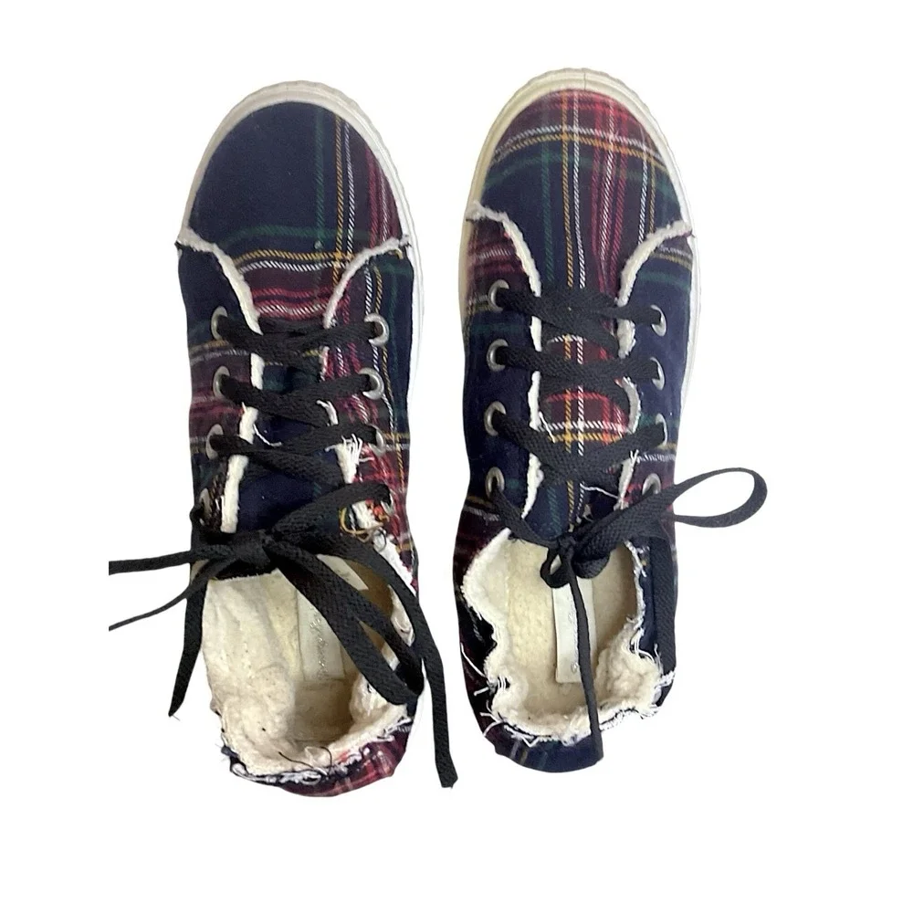 Tommy Bahamas Plaid Insulated Sneakers‎ Memory Foam Size 8.5M